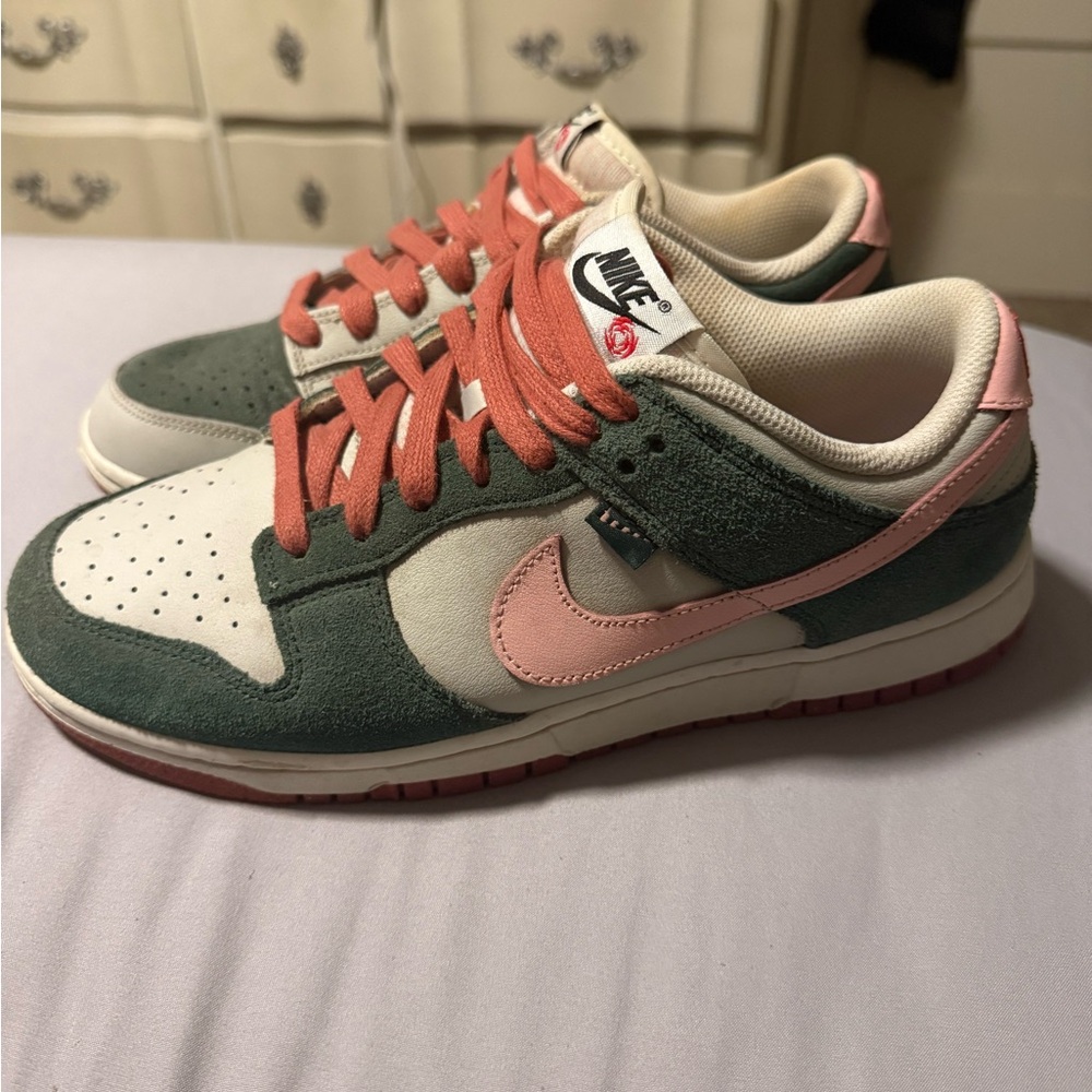 Nike Wmns Dunk Low SE 'All Petals United'